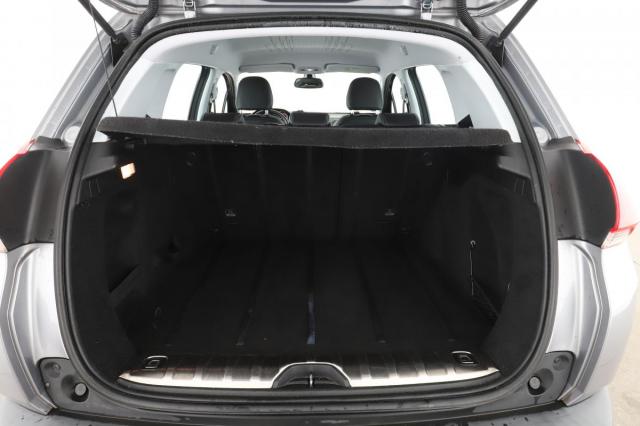 Peugeot 2008 image 3