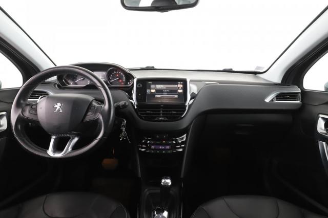 Peugeot 2008 image 6