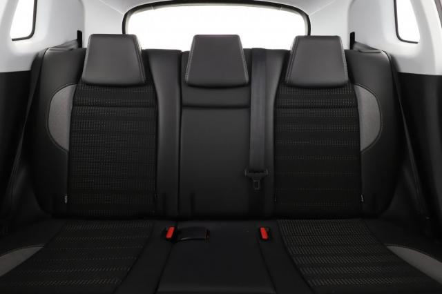 Peugeot 2008 image 9