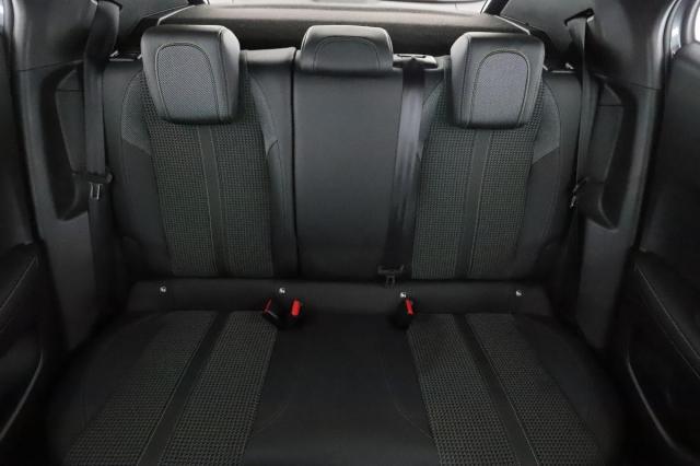 Peugeot 2008 image 3
