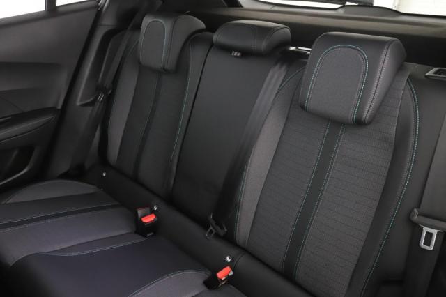 Peugeot 2008 image 4