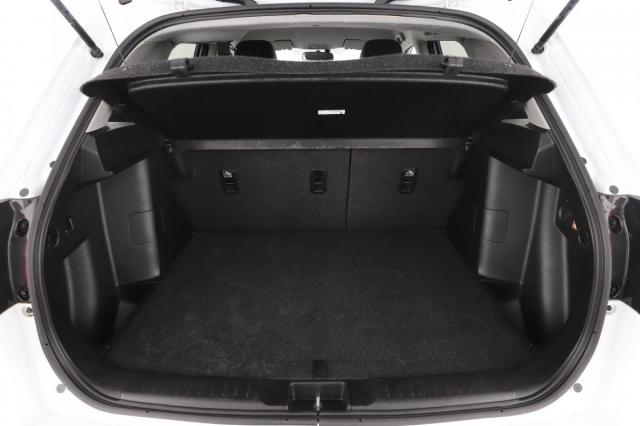 Suzuki Vitara image 8