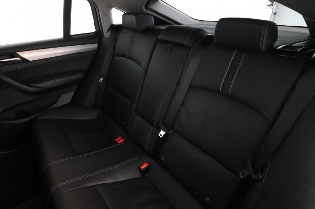 Bmw X4 image 8