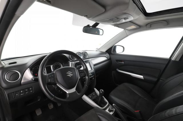 Suzuki Vitara image 2