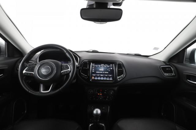 Jeep Compass image 9