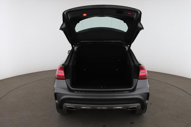 Mercedes Benz Gla image 9