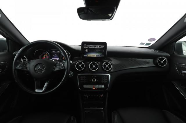 Mercedes Benz Gla image 2