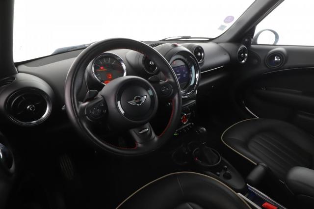 Mini Countryman image 8