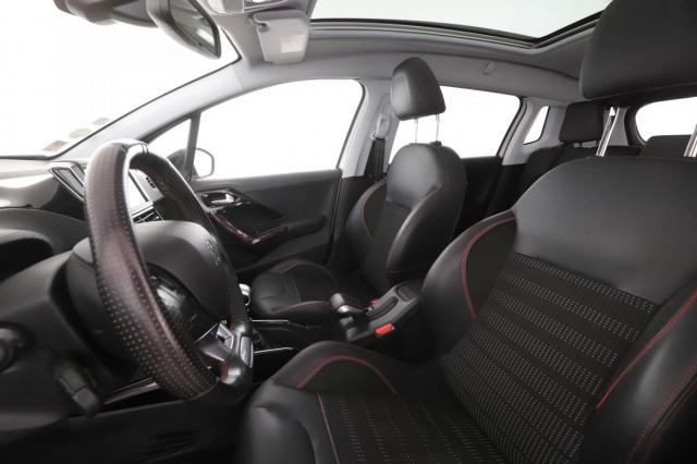Peugeot 2008 image 7