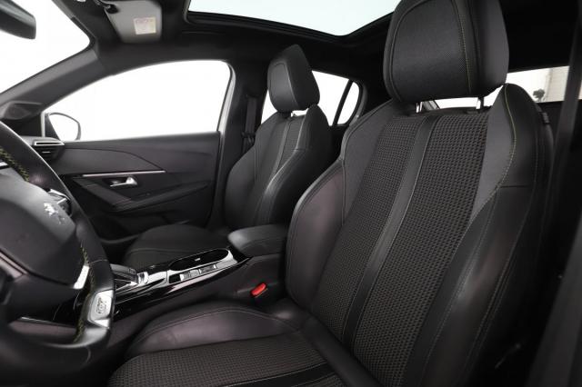 Peugeot 208 image 3