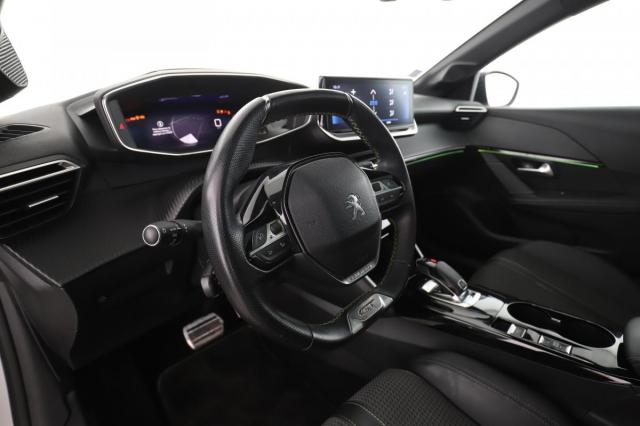 Peugeot 208 image 7