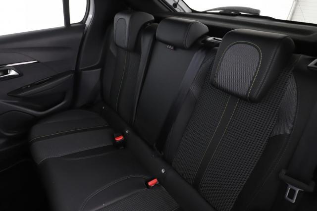 Peugeot 208 image 9