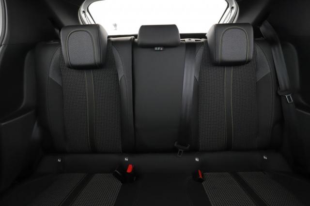 Peugeot 208 image 4
