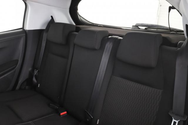 Peugeot 208 image 5