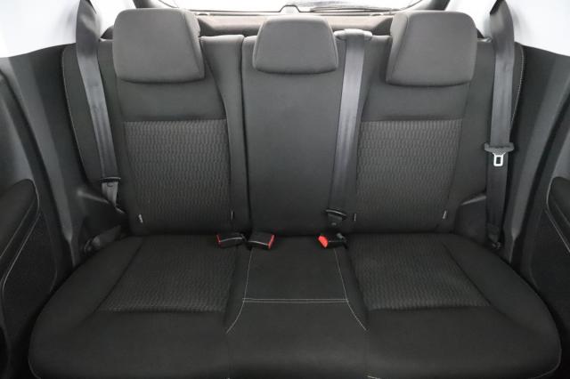 Peugeot 208 image 9