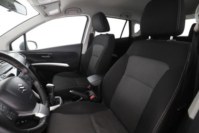Suzuki Sx4 S-Cross image 8