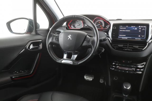 Peugeot 2008 image 4