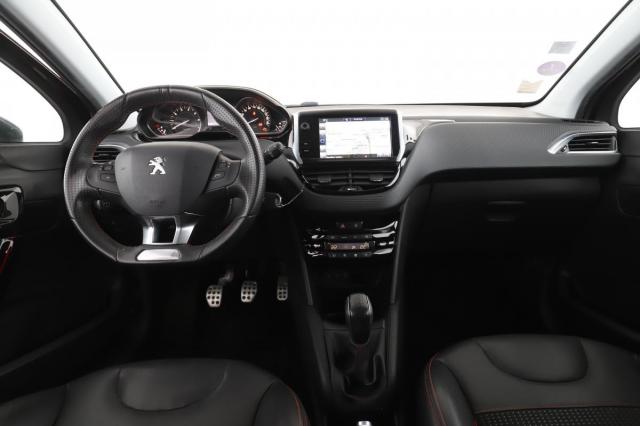 Peugeot 208 image 3