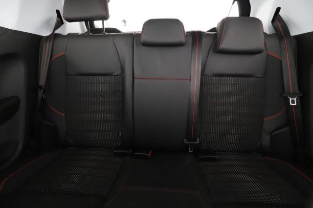 Peugeot 208 image 2