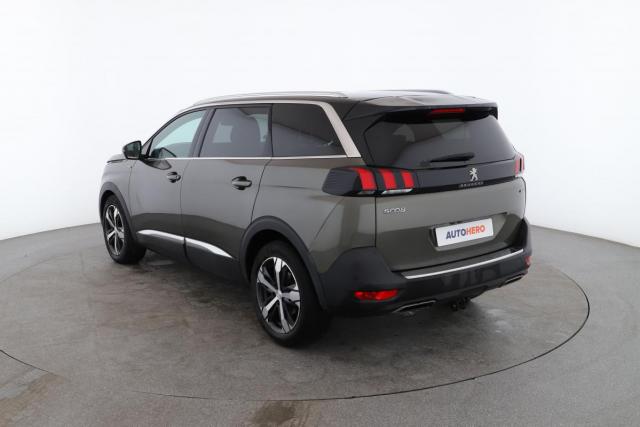 Peugeot 5008 image 2