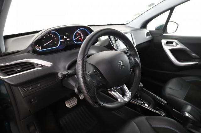 Peugeot 2008 image 8