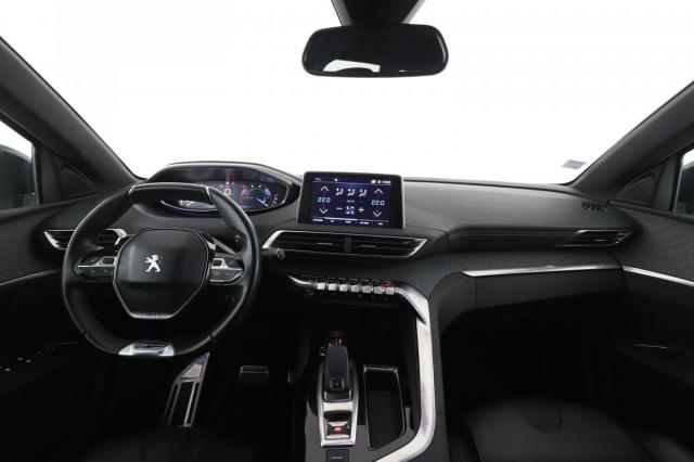 Peugeot 5008 image 1