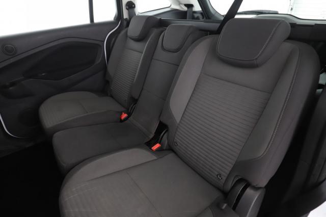 Ford Grand C-Max image 9