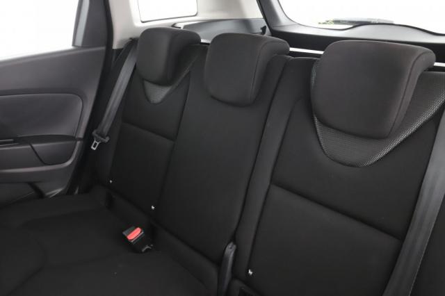 Renault Clio Estate image 2