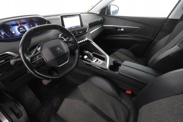 Peugeot 3008 image 2