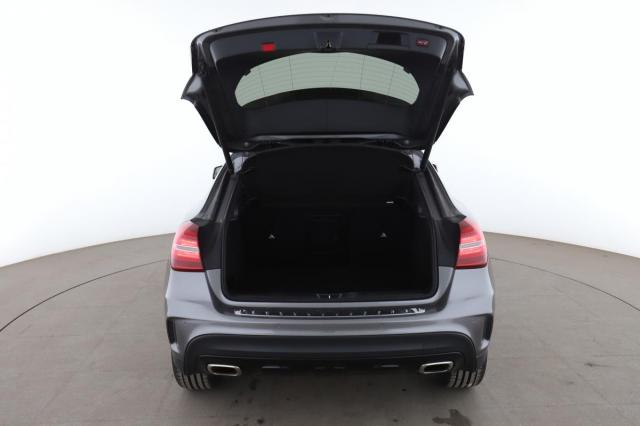 Mercedes Benz Gla image 8