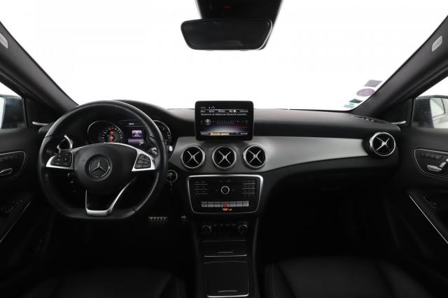 Mercedes Benz Gla image 2