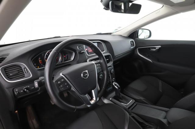 Volvo V40 image 9