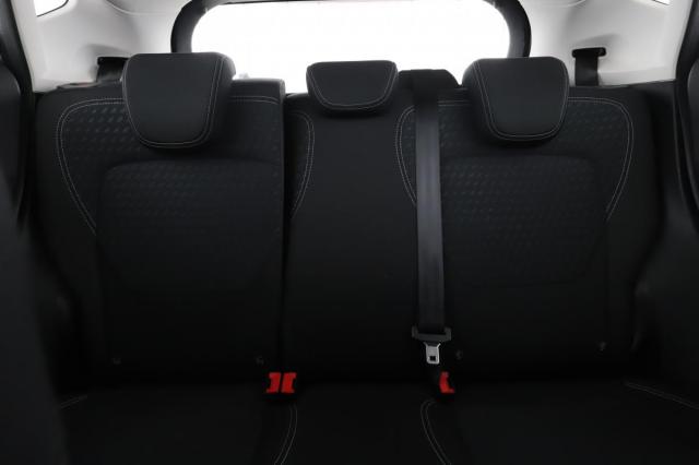 Ford Fiesta image 4
