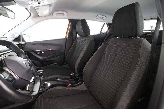 Peugeot 2008 image 6