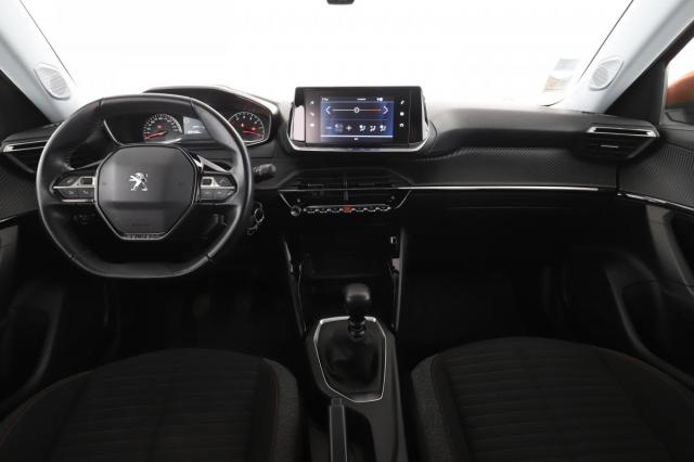 Peugeot 2008 image 3