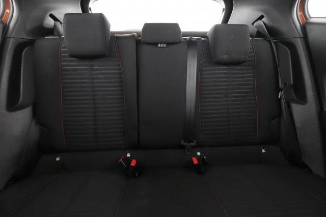 Peugeot 2008 image 8