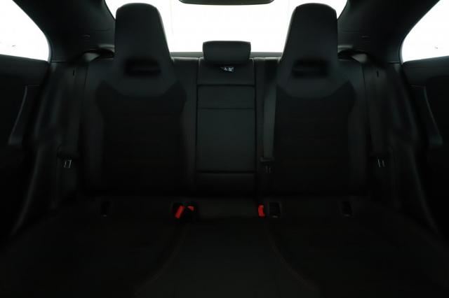 Mercedes Benz Cla image 5