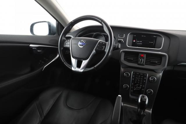 Volvo V40 image 8