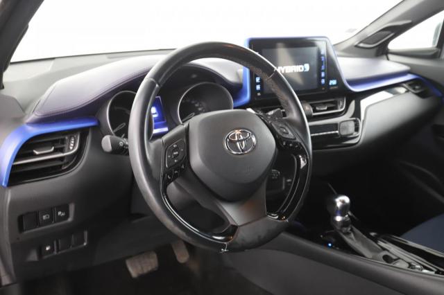 Toyota C-Hr image 9