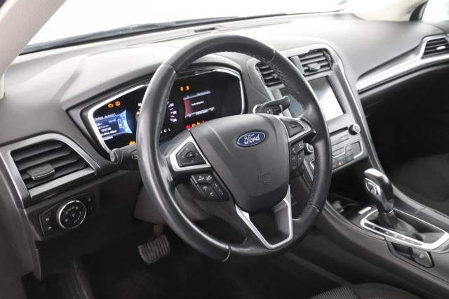 Ford Mondeo image 8