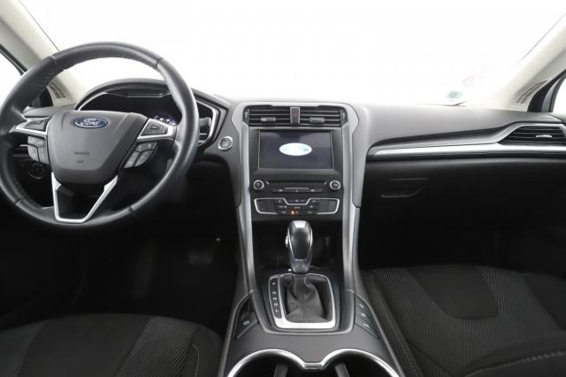 Ford Mondeo image 7