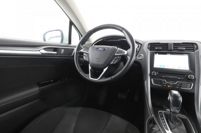 Ford Mondeo image 9
