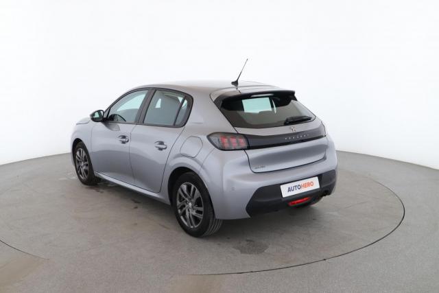 Peugeot 208 image 2