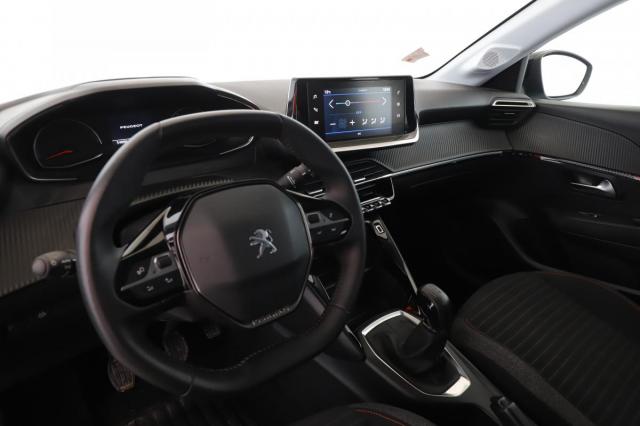 Peugeot 208 image 6
