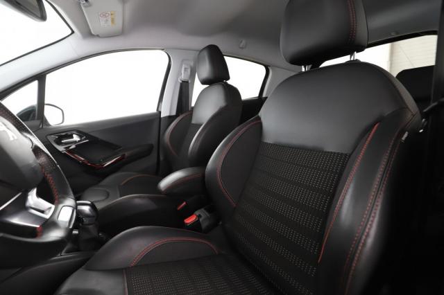 Peugeot 208 image 4