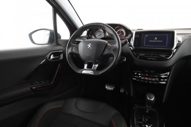 Peugeot 2008 image 2