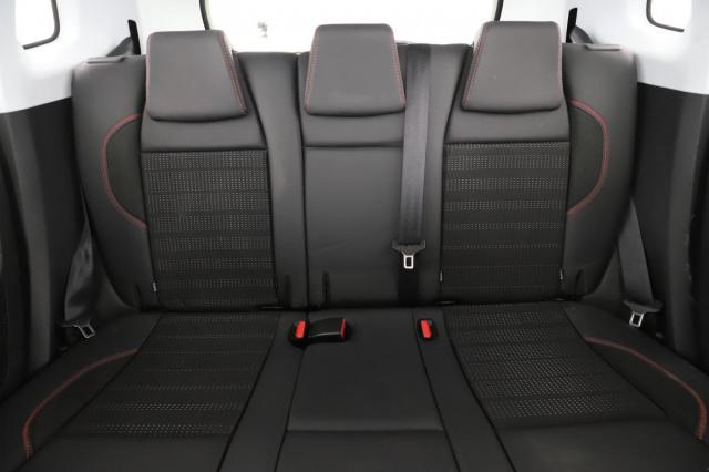 Peugeot 2008 image 3