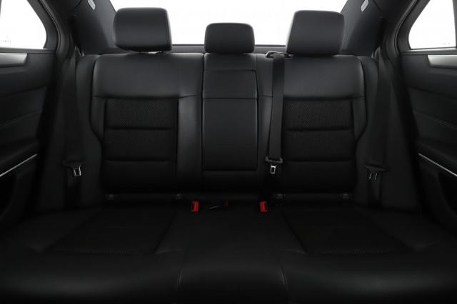 Mercedes Benz Classe E image 2