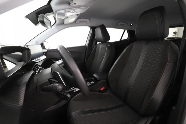Peugeot 2008 image 7
