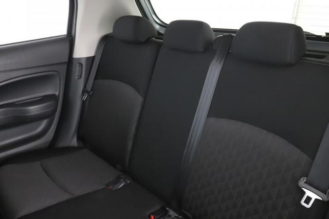 Mitsubishi Space Star image 2